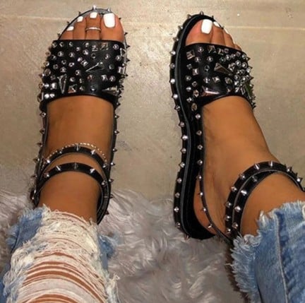 Women's Fashion Rivet Roman Casual Sandals